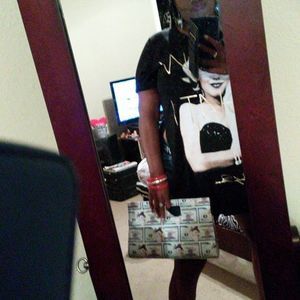 Meet your Posher, Glow