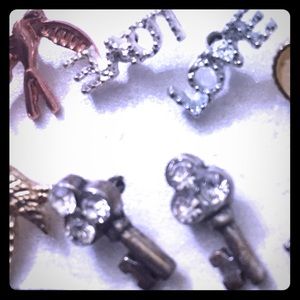 6 pair stud earrings brand new