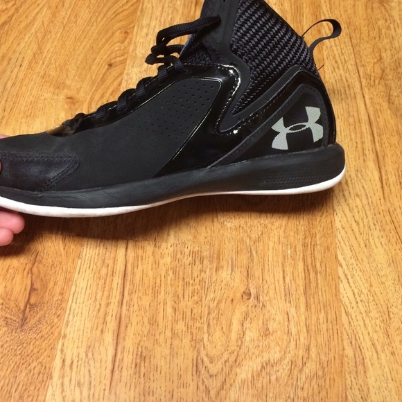 Under armor basketball shoes