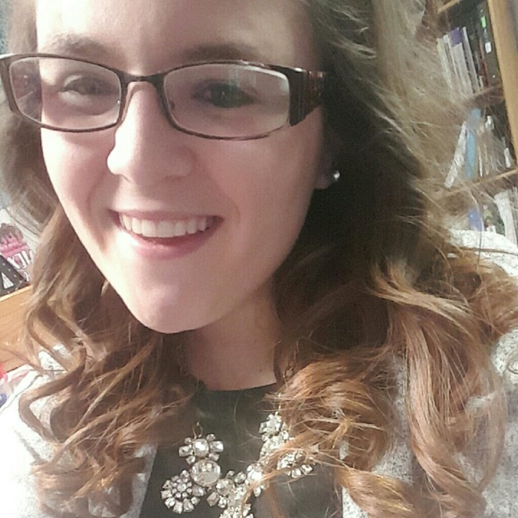 Meet your Posher, Patricia - Picture 1 of 1