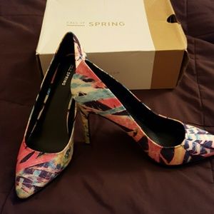 Pumps/ Never Worn