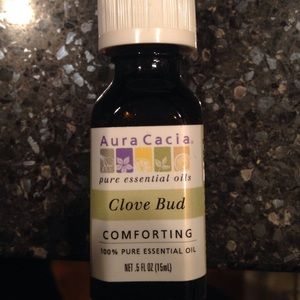 Aura Cacia clove bud like new