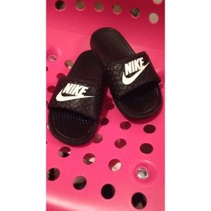 Nike slides