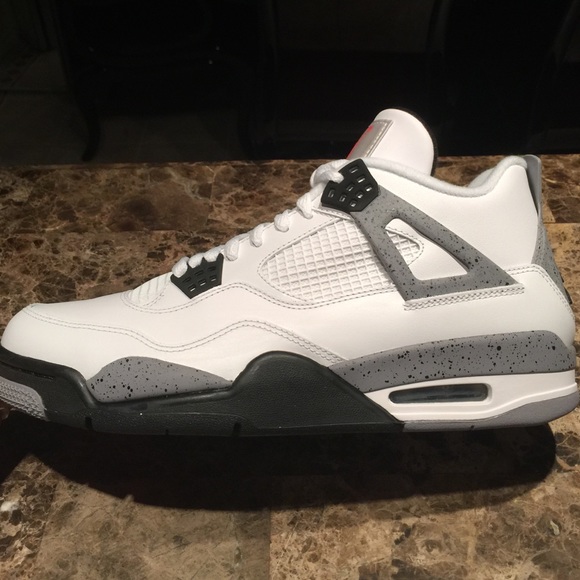Air Jordan Retro 4 White Cement