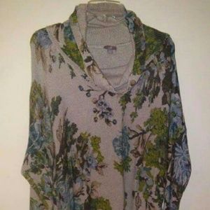 Feel the pre love... Ladies floral sweater