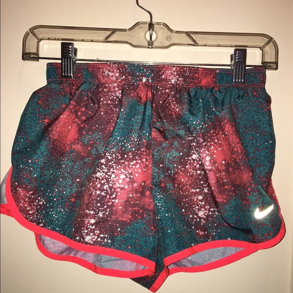 Nike shorts - Picture 1 of 4