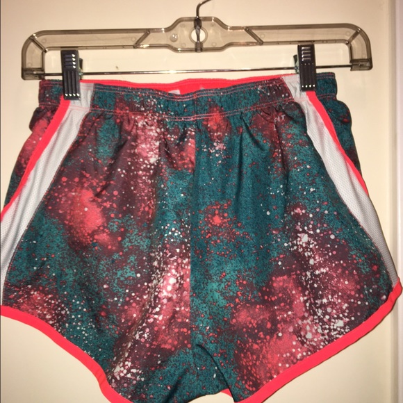 Nike shorts - Picture 2 of 4