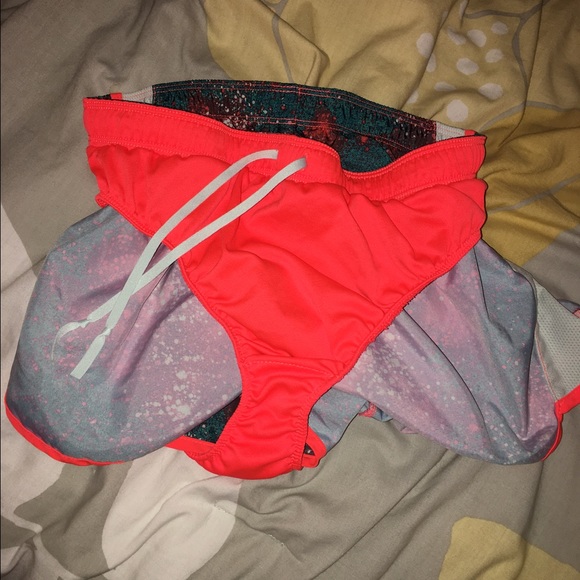 Nike shorts - Picture 3 of 4