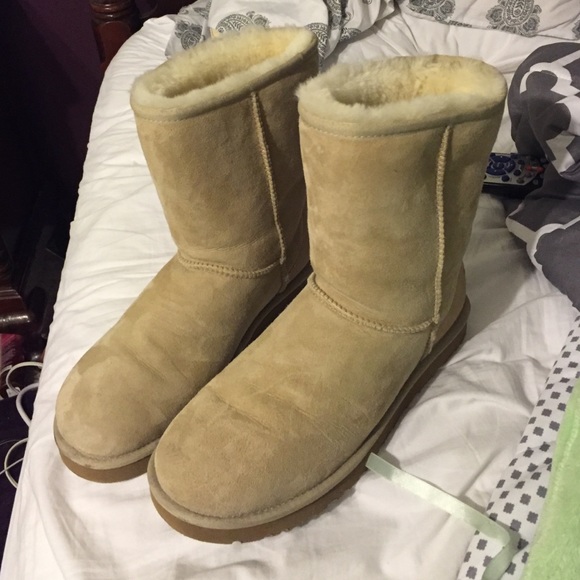 Sandy Ugg boots