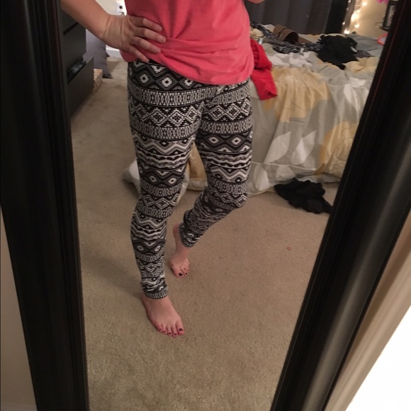 Tribal print leggings - Picture 2 of 3