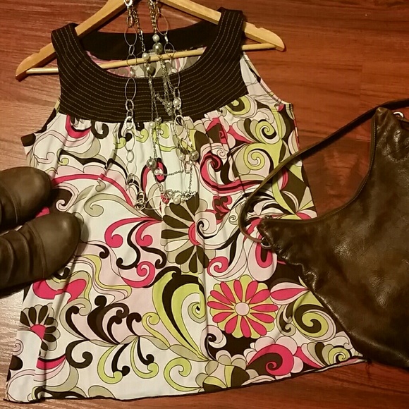 Sleeveless top by A. Byer