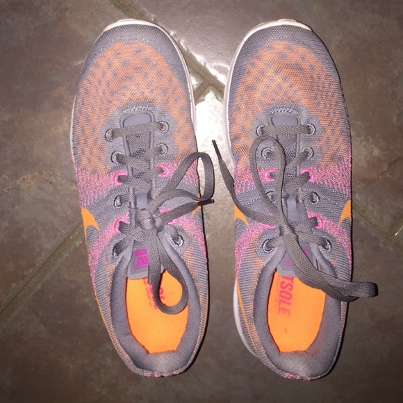 Women's Nike flex fury