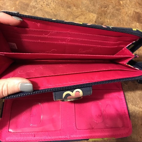 Vera Bradley wallet - Picture 3 of 4