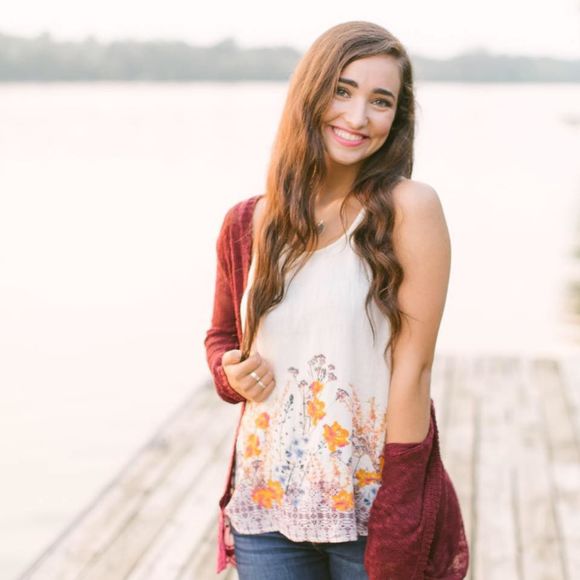 Meet your Posher, Rachel - Picture 1 of 1