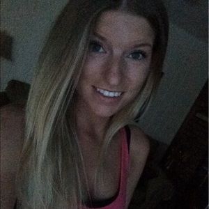 Meet your Posher, Caitlyn