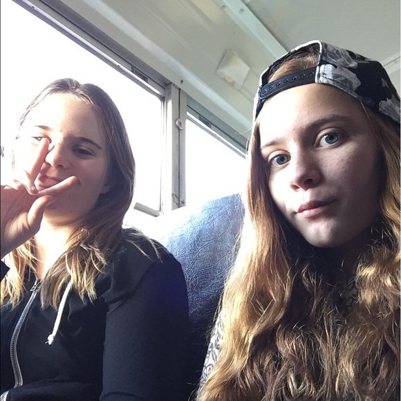 Meet your Posher, Kylie - Picture 1 of 1