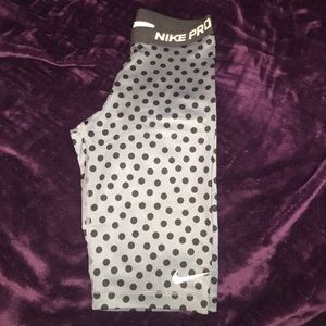 Nike pro polkadot capris!