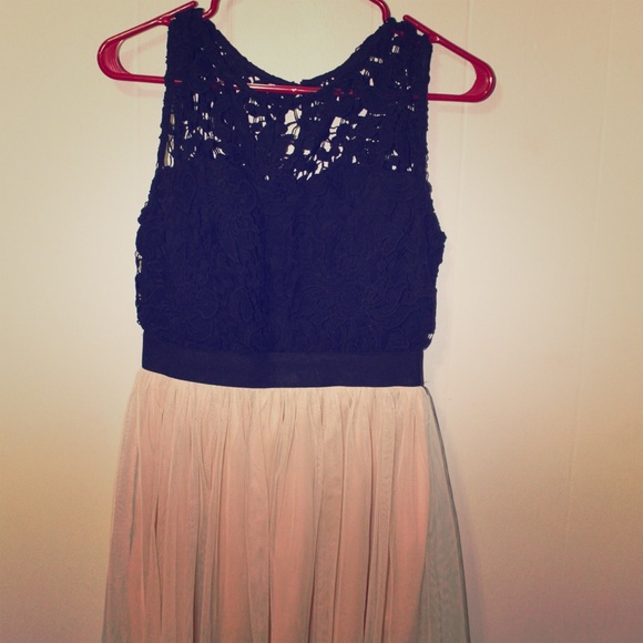 Black lace party dress from Forever 21 (Size: M)