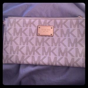 Michael Kors wristlet