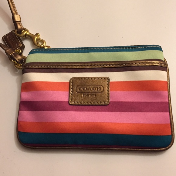 Coach wristlet - Picture 1 of 1