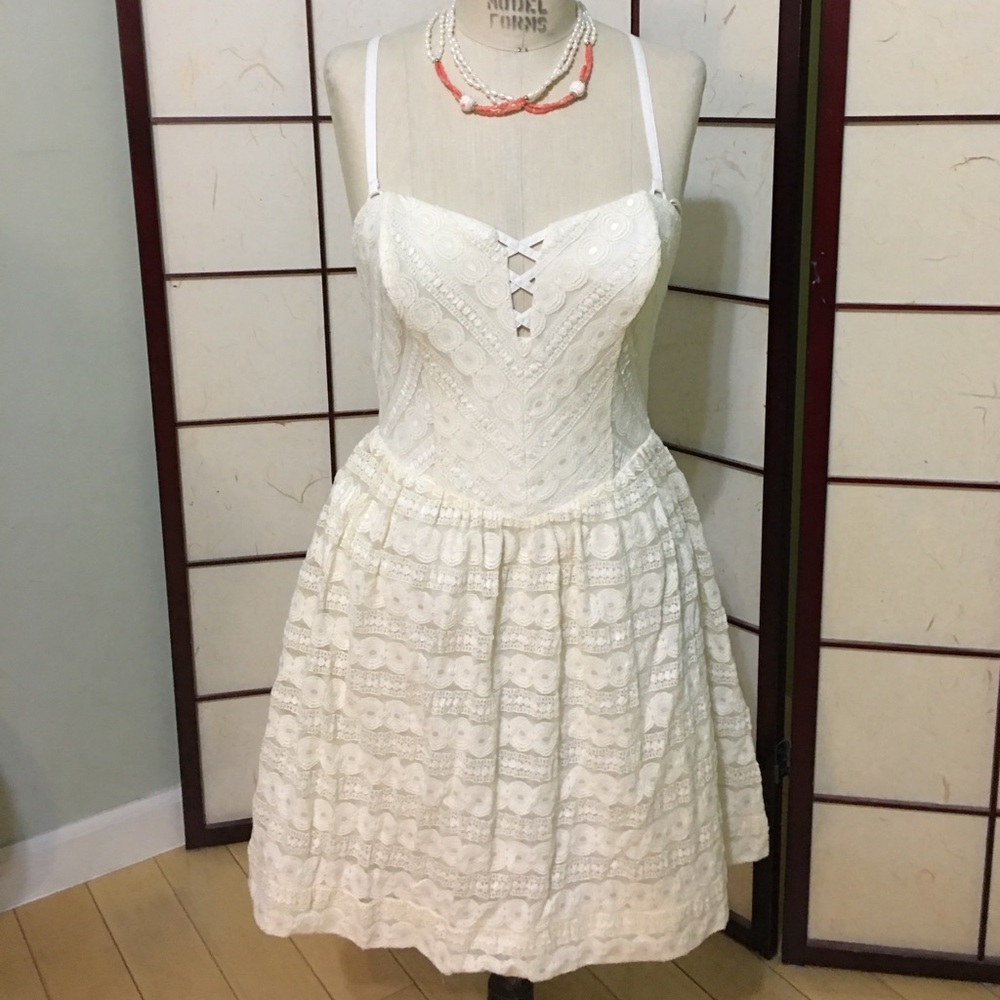 Guess dress. Never worn, but tags are missing. 4
