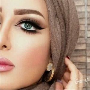 Meet your Posher, Hayfa