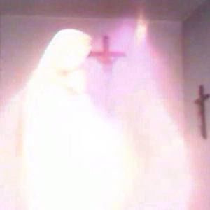 Meet your Posher, Alma