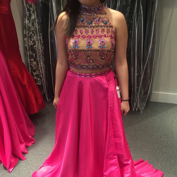 Prom dress Sherri hill - Picture 2 of 4