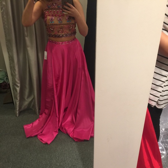 Prom dress Sherri hill - Picture 4 of 4