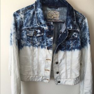 Buckle jean jacket