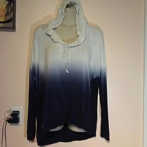 Brandy Melville Tops - BRANDY MELVILLE Layla rare one size hoodie
