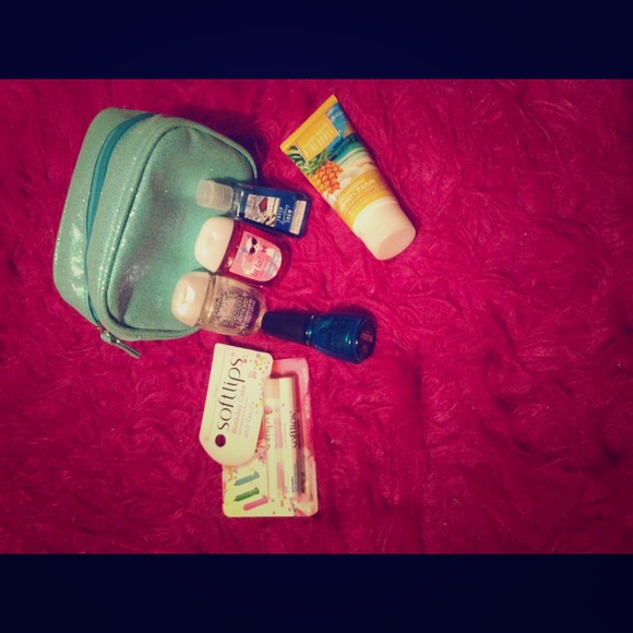 Cute beauty related bundle 💜