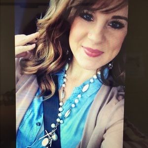 Meet your Posher, Emili