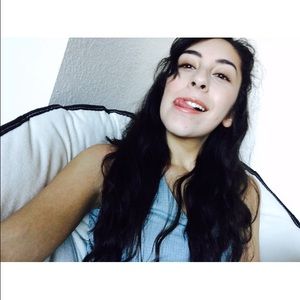 Meet your Posher, Nicole