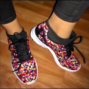 Multicolored sneakers 💥