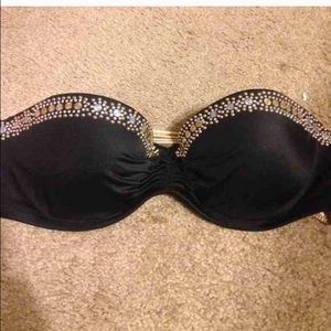 Re listed bikini top!