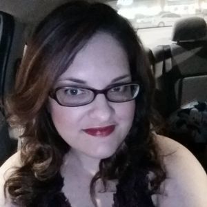 Meet your Posher, Hali