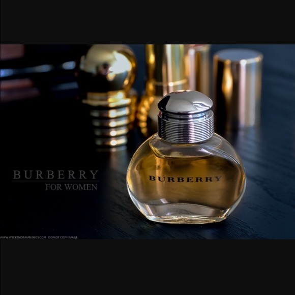 Burberry Fragrance Women Perfume