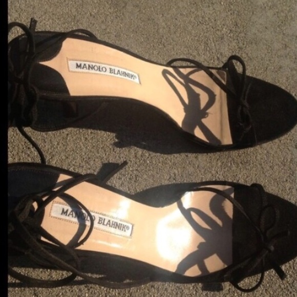 Strappy & Sexy Manolo Blahniks 💋