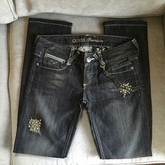 2 HOUr SALE!! Guess Jeans