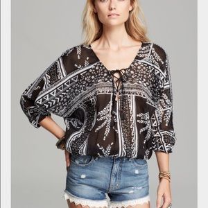 Geo Print Crinkle Top