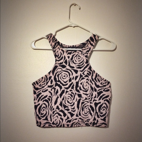 Vintage rose pattern crop top (light pink/black)