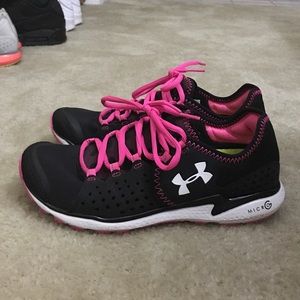 Under Armour Sneakers