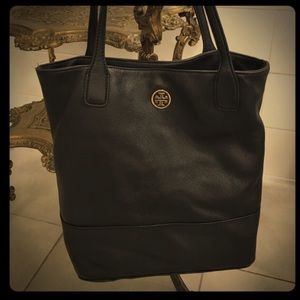 One hour sale!! Tory Burch large black purse