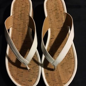 Brand New Nine West flip flops