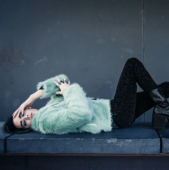 💚Mint Green Pastel Goth Fur Coat Jacket Oversized - Picture 6 of 6