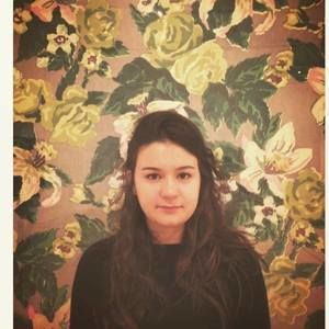 Meet your Posher, Elena c.