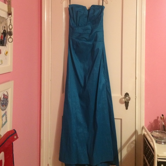 JESSICA MCCLINTOCK Formal Dress