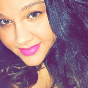 Meet your Posher, Desiree