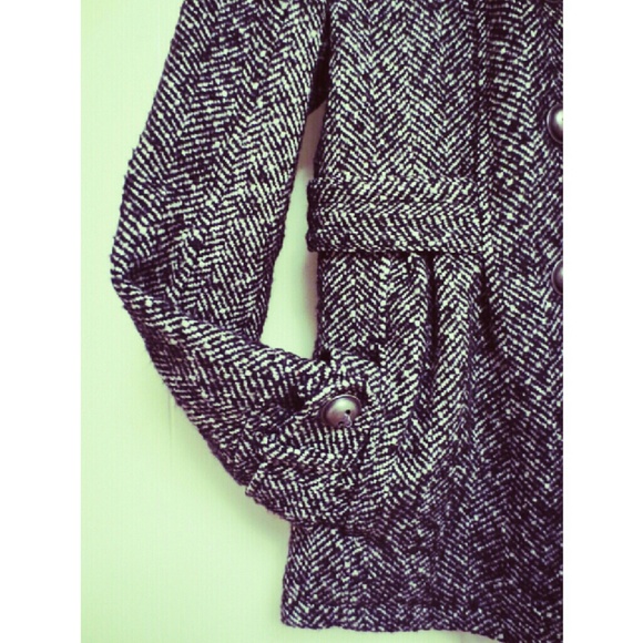 Hooded Double-Breast Wool Coat - Picture 3 of 4